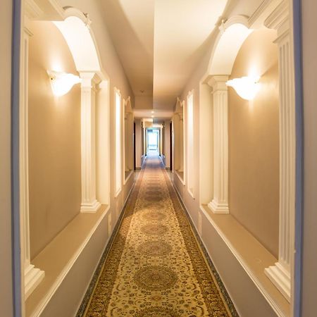Royal Palace Hotel Almatı Dış mekan fotoğraf