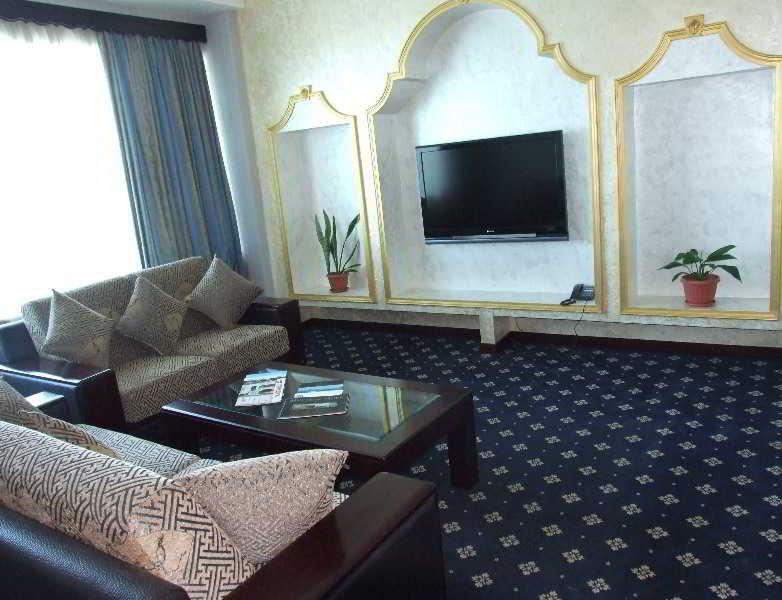 Royal Palace Hotel Almatı Oda fotoğraf